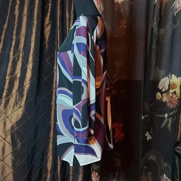 Jessica | Retro Pucci Vibe Top  Never Worn - Picture 3 of 16